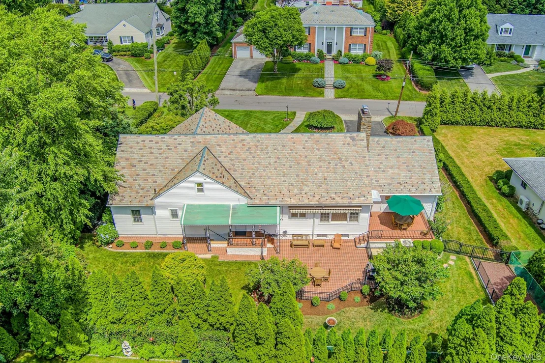 Photo of 72 Brookfield Road