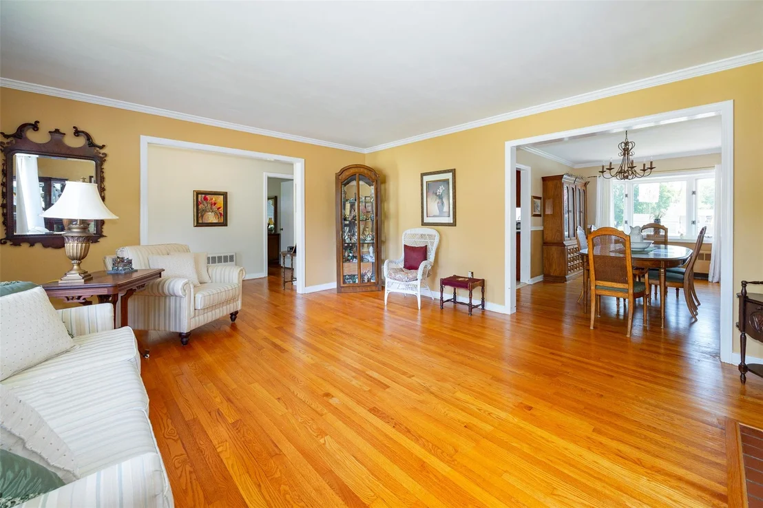 Photo of 18 Lorraine Boulevard