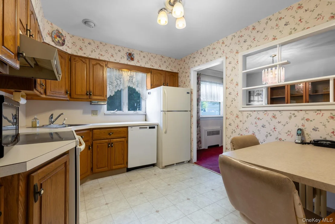 Photo of 2057 Paddock Road