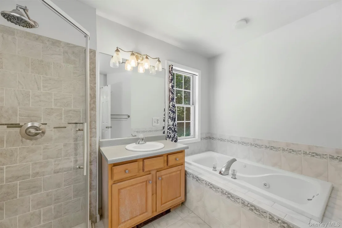 Photo of 32 Robinson Lane