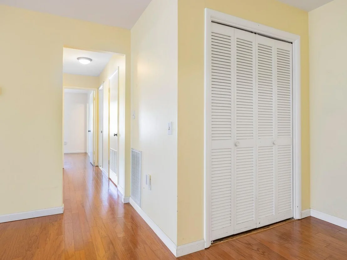 Photo of Unit B at 902 Commons Way