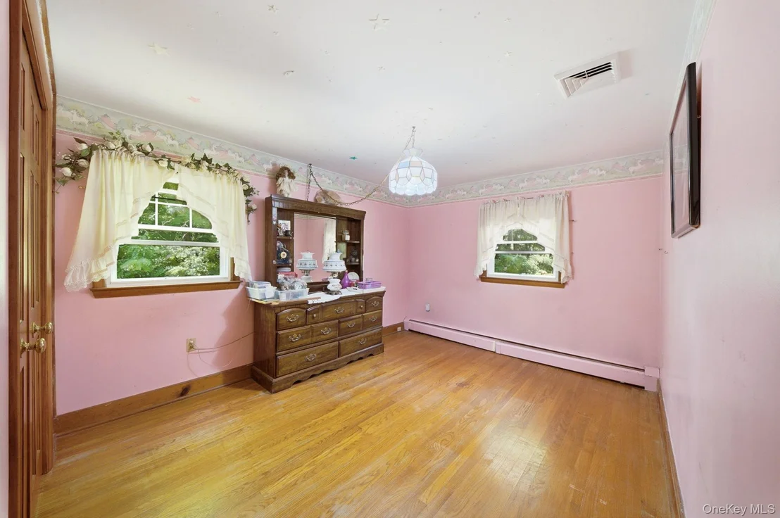 Photo of 24 Van Dam Road