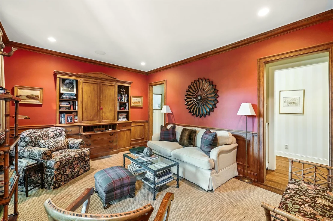 Photo of 325 Highland Road