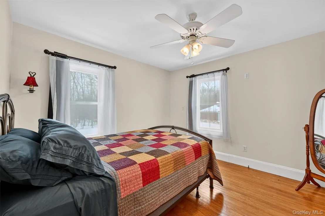 Photo of 51 Lakeside Road