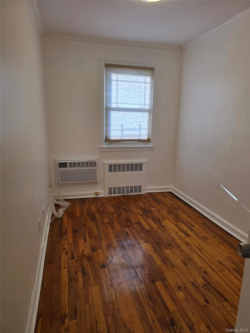 Photo of 150-25 77th Road