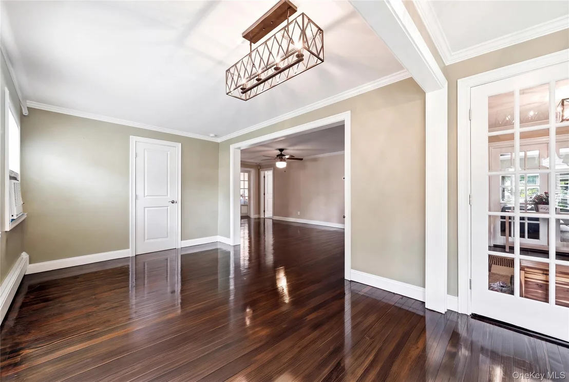 Photo of 414 Potter Boulevard