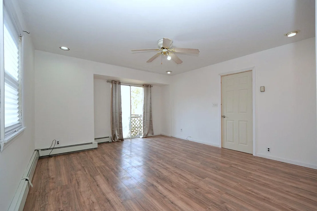 Photo of 179 Lynbrook Drive