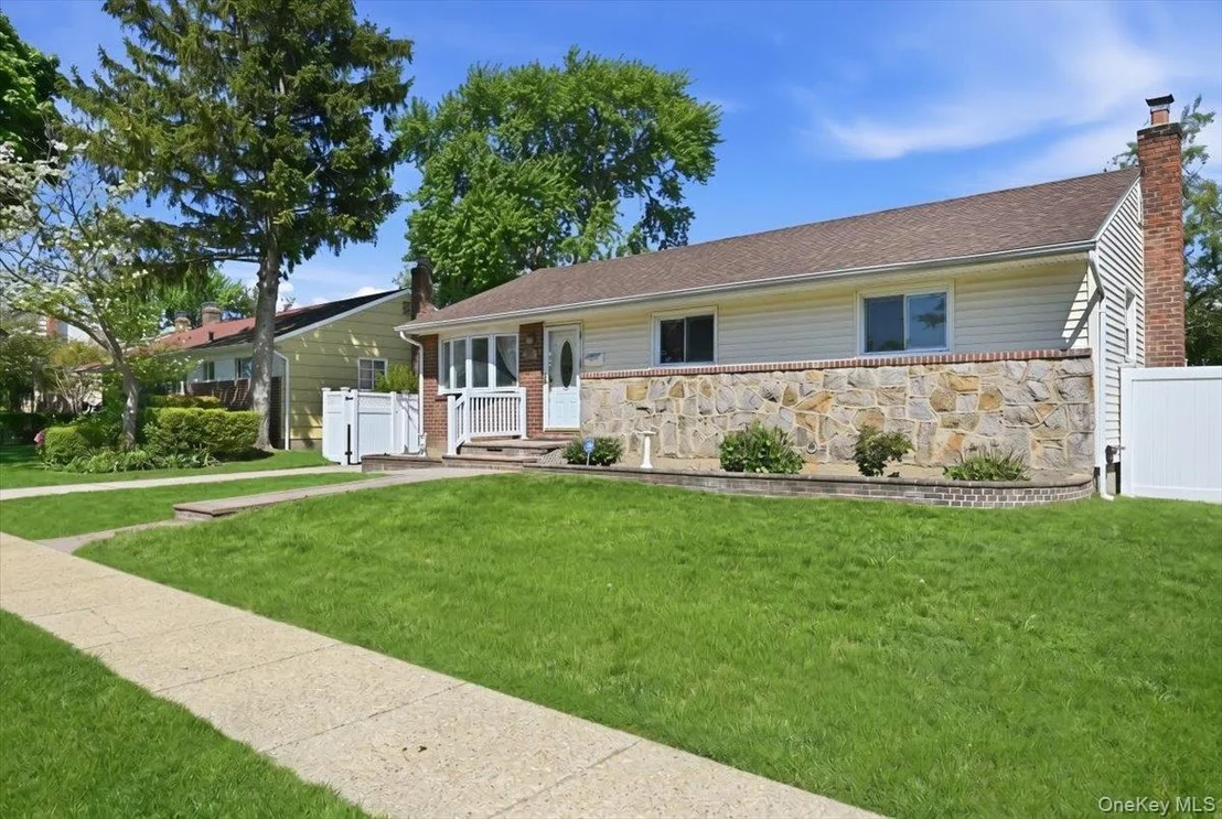 Photo of 82 Morris Drive