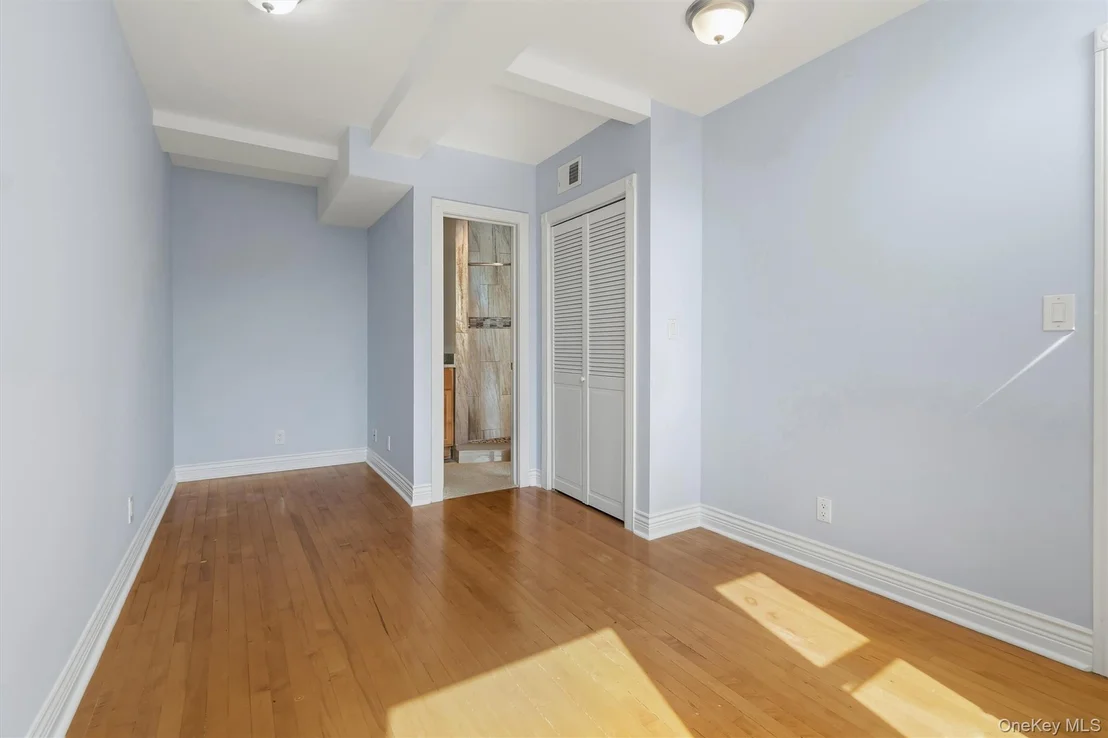 Photo of Unit PH4 at 88 Broadway