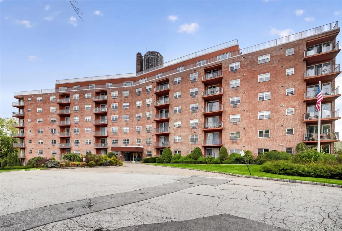 Photo of Unit 2N at 1 Lakeview Drive