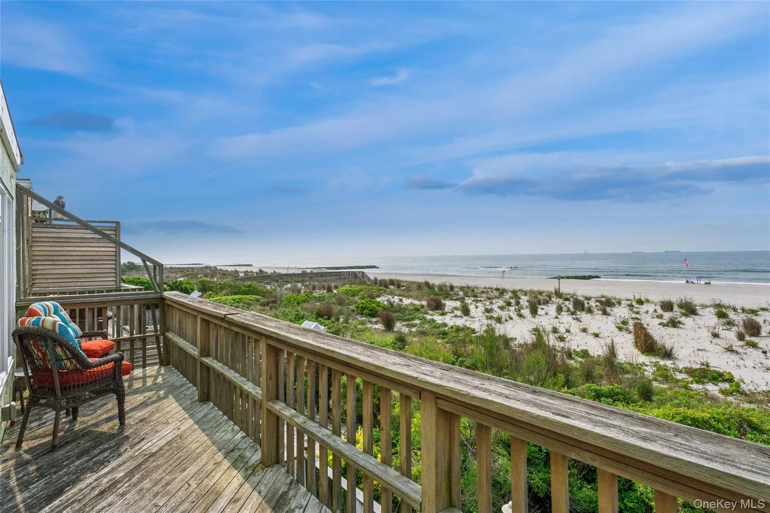 Photo of 931 Oceanfront Street