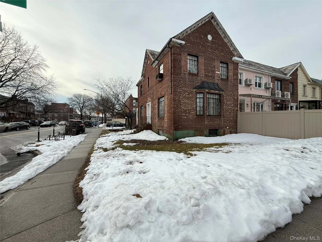 Photo of 7504 147th Street