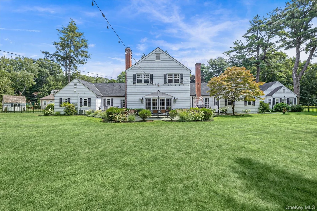 Photo of 18 Lakeside Drive