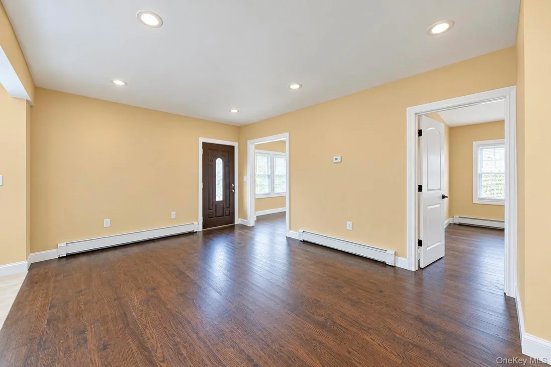 Photo of 236 Plainview Road