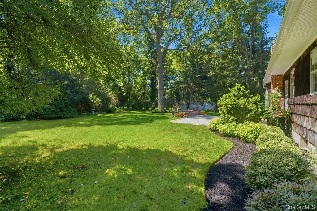 Photo of 20 Oak Tree Drive