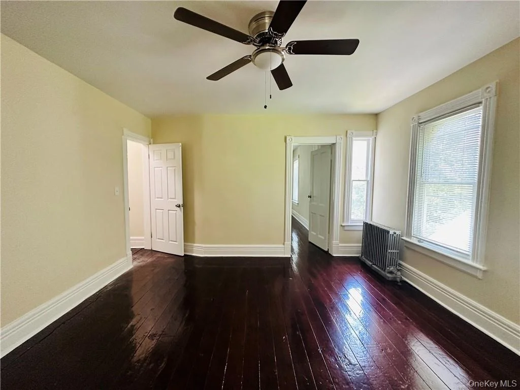 Photo of 32 Hooker Avenue