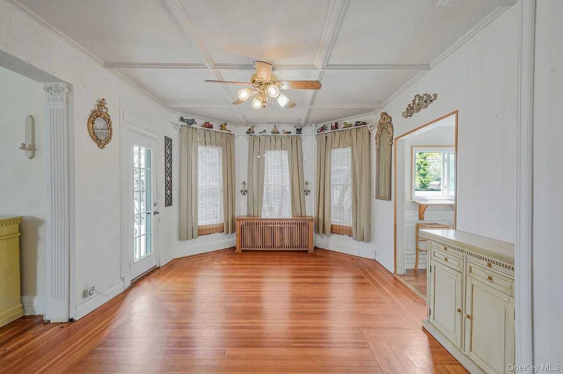 Photo of 74 Maple Avenue