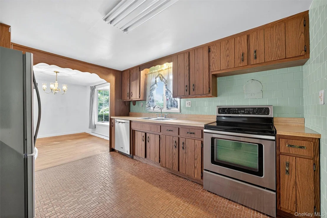 Photo of 33 Windwood Drive