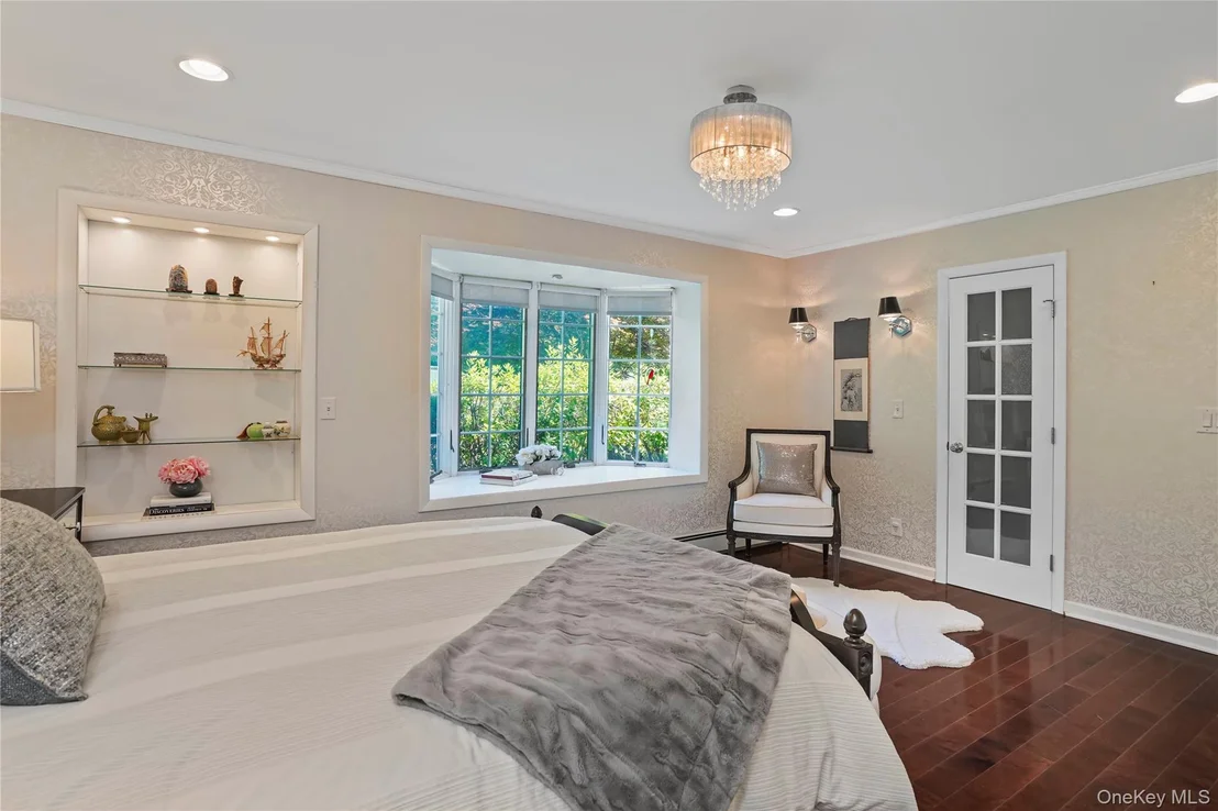 Photo of 2 Rochambeau Drive