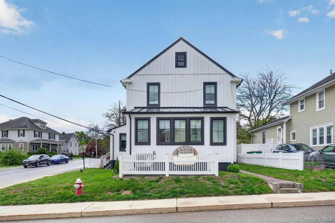 Photo of 32 Dutchess Terrace