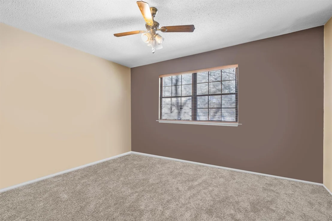 Photo of 8 Poplar Circle
