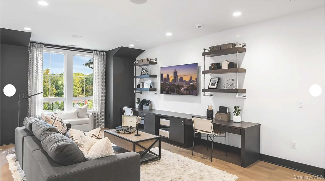 Photo of 16 Sequoia Circle