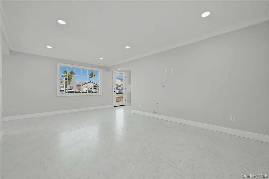 Photo of 61 Gardiners Avenue