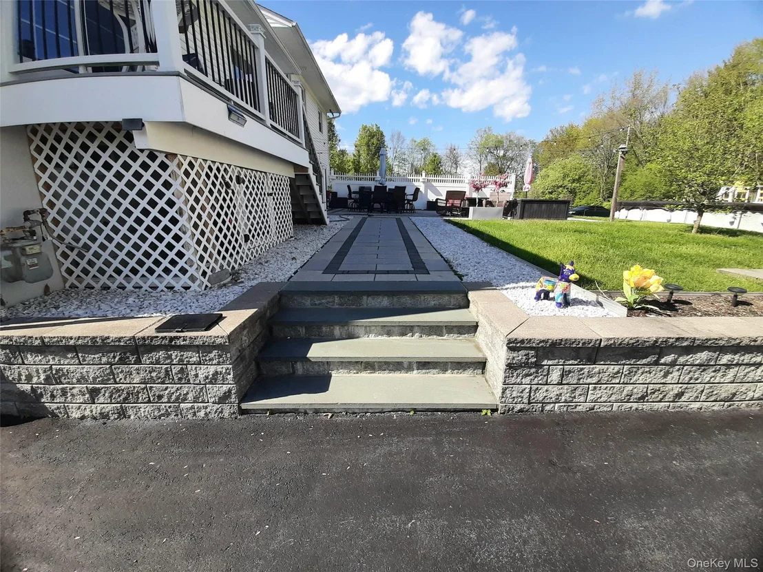 Photo of 13 Regency Drive