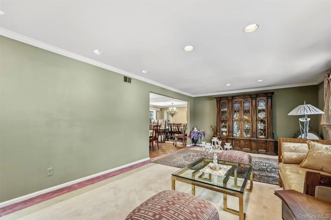 Photo of 8 Pine Drive