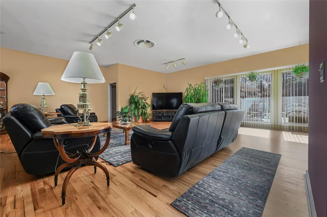Photo of 157 Wilson Place