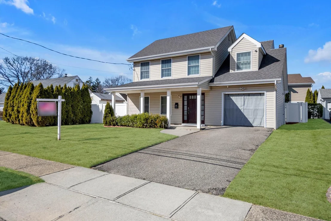 Photo of 5 Edgewood DR.