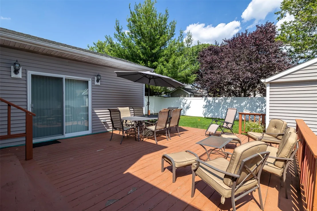 Photo of 2155 Maple Street