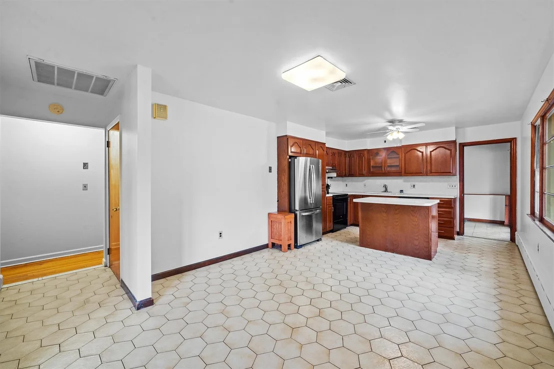 Photo of 420 Nelson Avenue