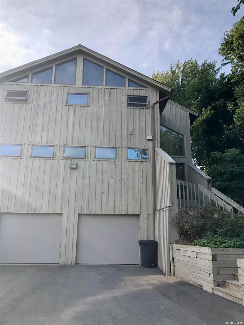 Photo of 64 Crane Neck Road