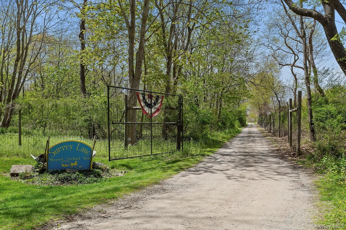 Photo of 46975 Main Road