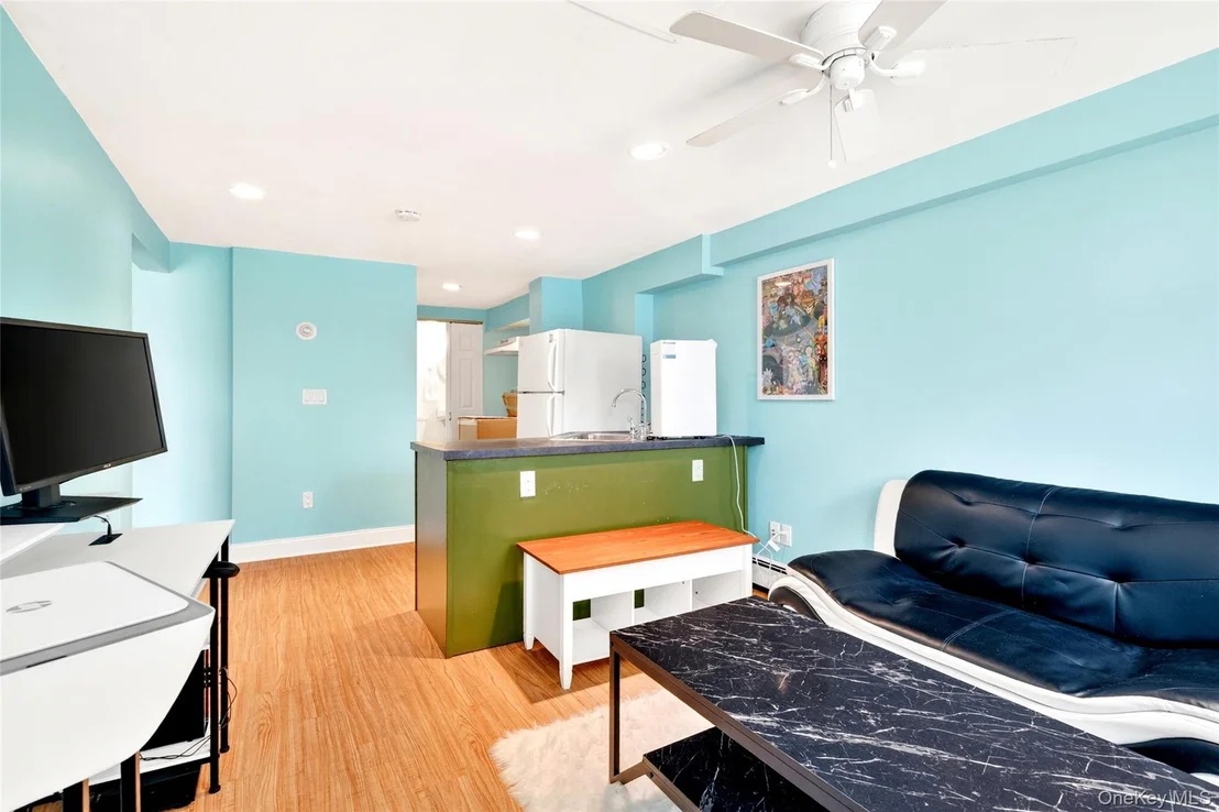 Photo of 25 Hillside Avenue