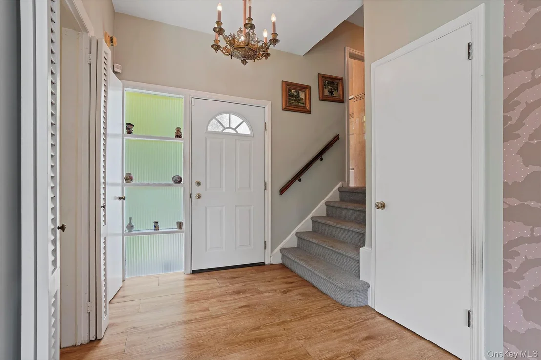Photo of 11 Maplemoor Lane
