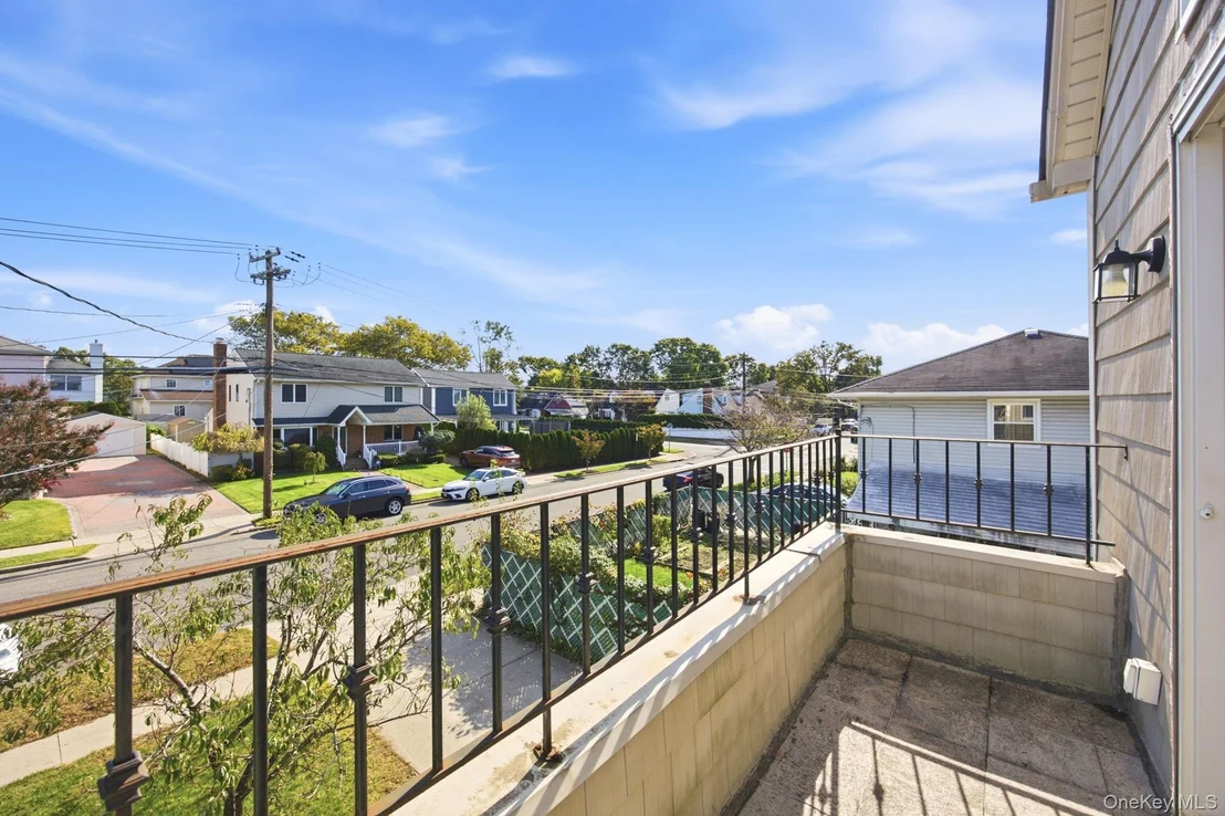 Photo of 33 3rd Avenue