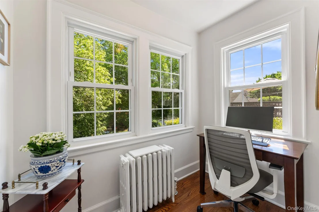 Photo of 25 Pinebrook Road