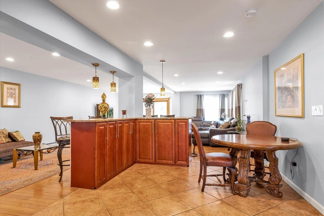 Photo of 580 Foxhurst Road