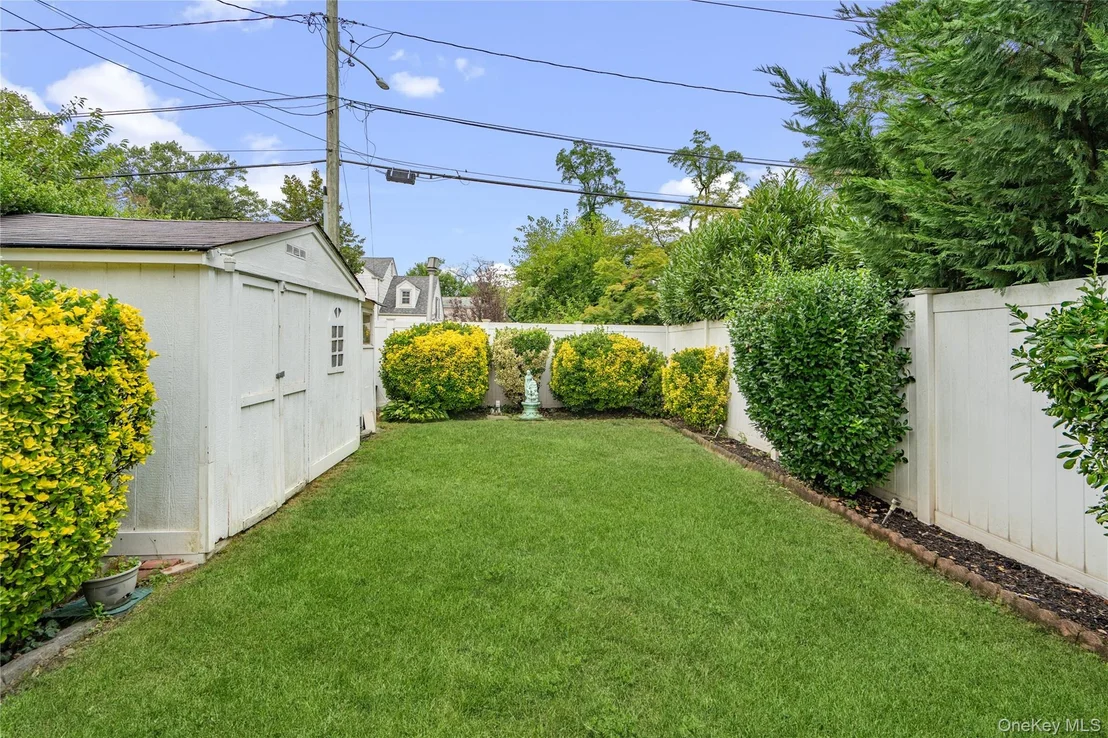 Photo of 402 Maple Street