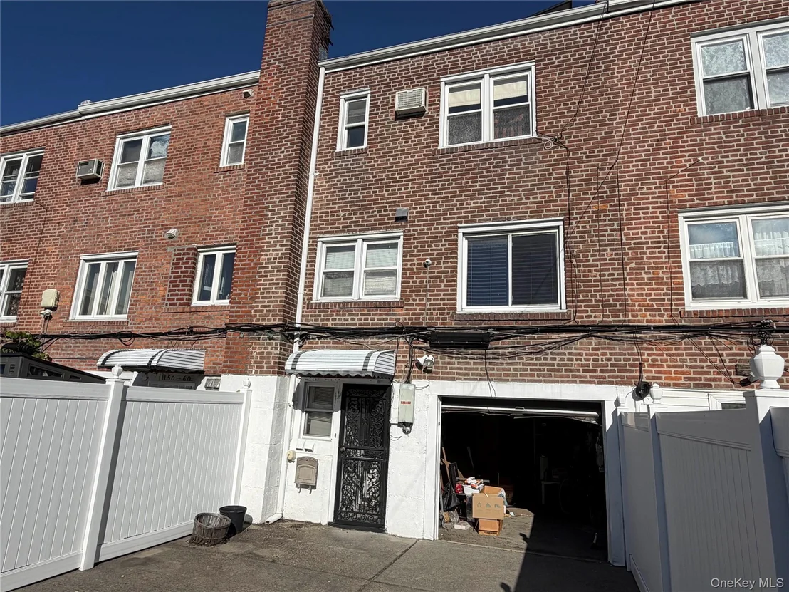 Photo of 15062 77th Avenue