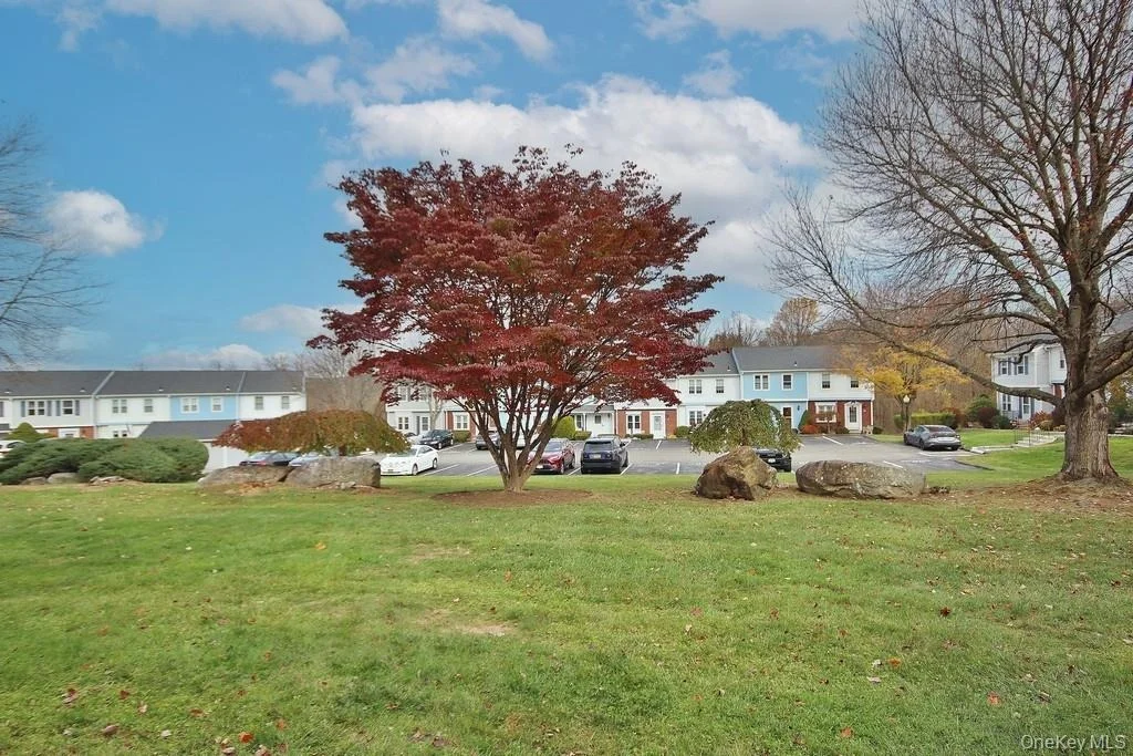 Photo of 902 Williamsburg Drive
