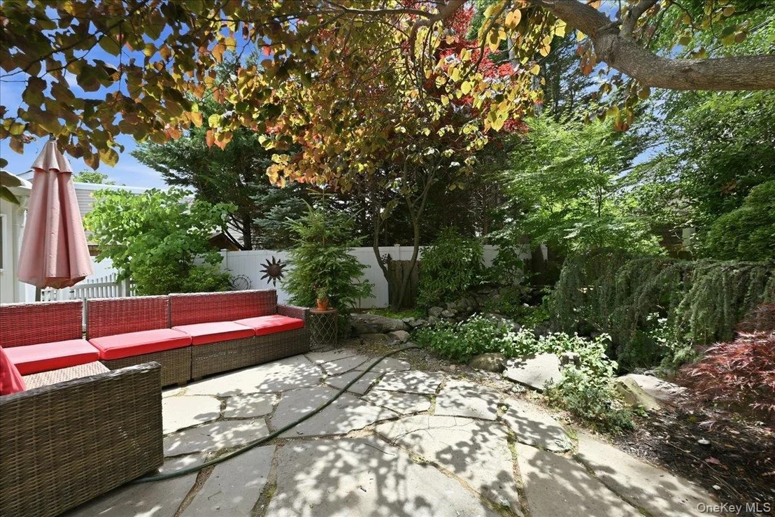 Photo of 15 Seneca Place