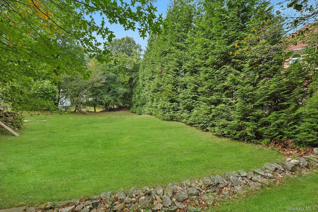 Photo of 75 Lakeside Drive
