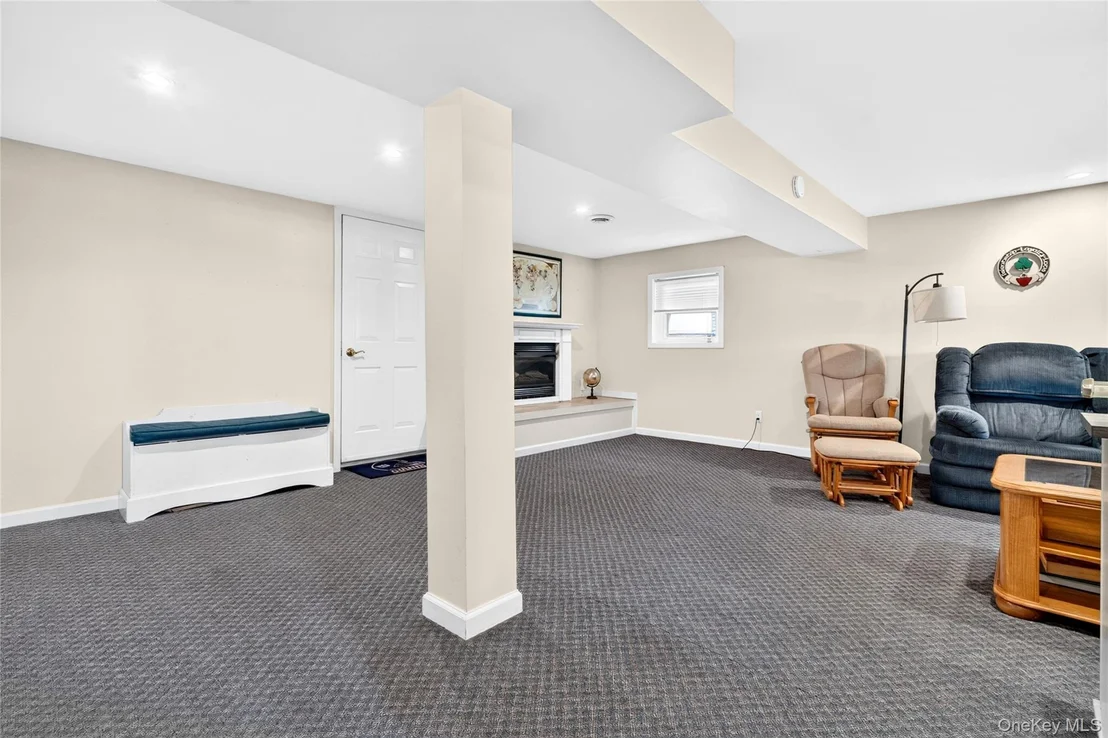 Photo of 32 Sengstacken Drive
