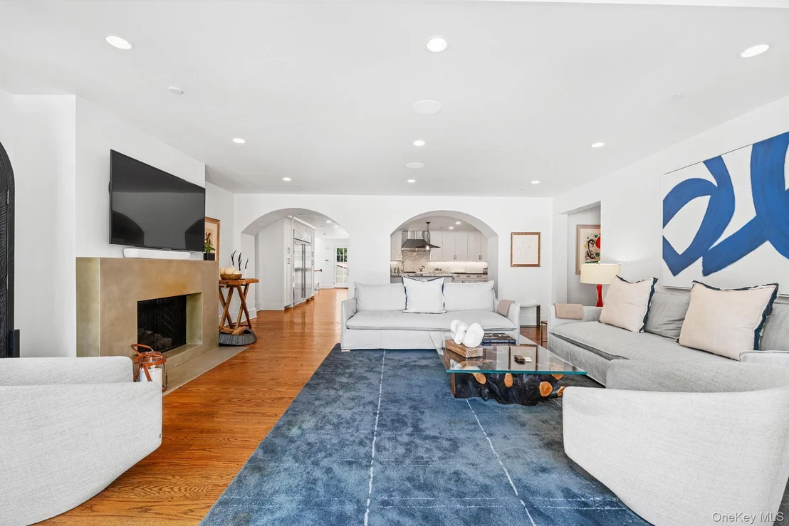 Photo of 73 Park Drive S