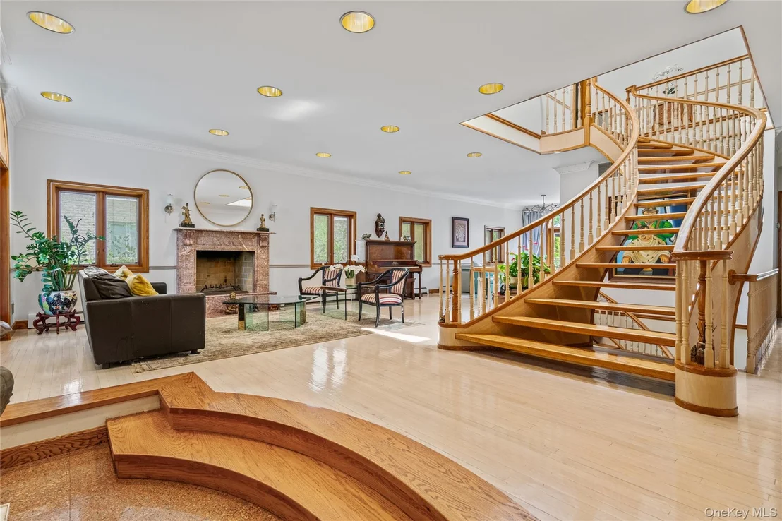 Photo of 6 Summit Place