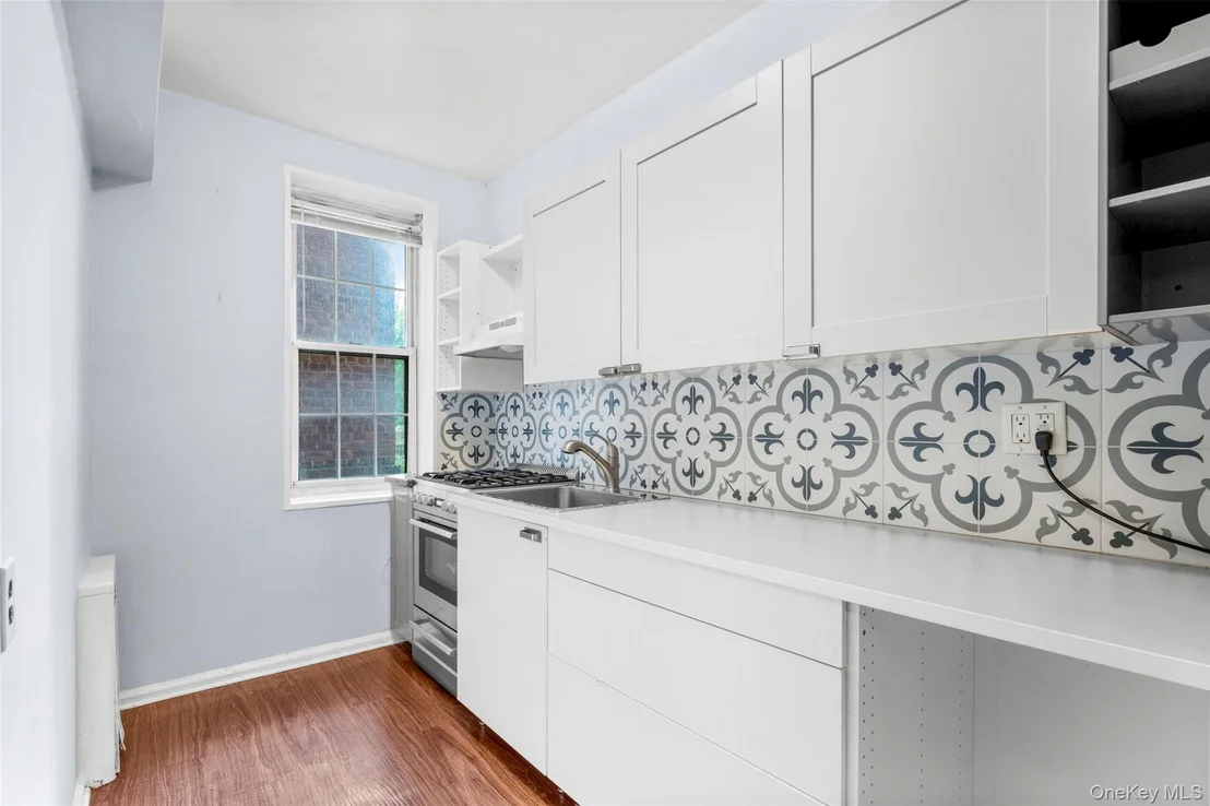 Photo of Unit B18 at 766 Bronx River Road
