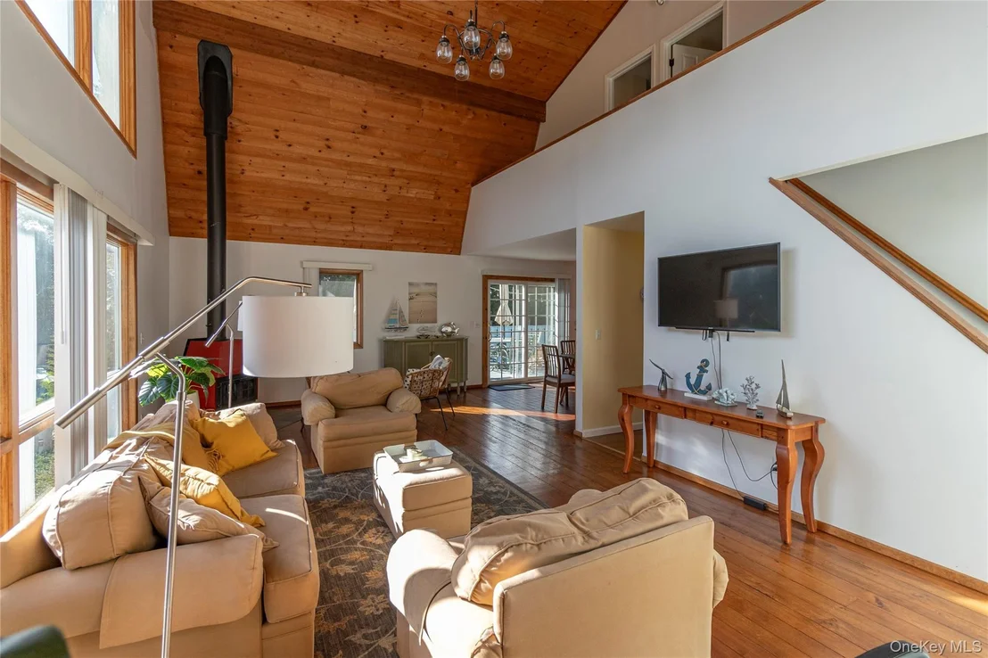 Photo of 18 Alanson Lane